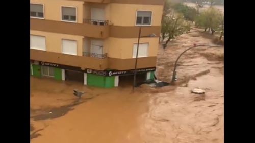 Piogge torrenziali devastano Valencia: almeno 13 morti e numerosi dispersi – VIDEO